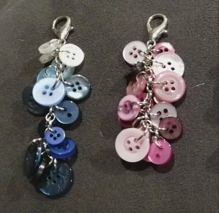 Gantungan Kunci Kancing