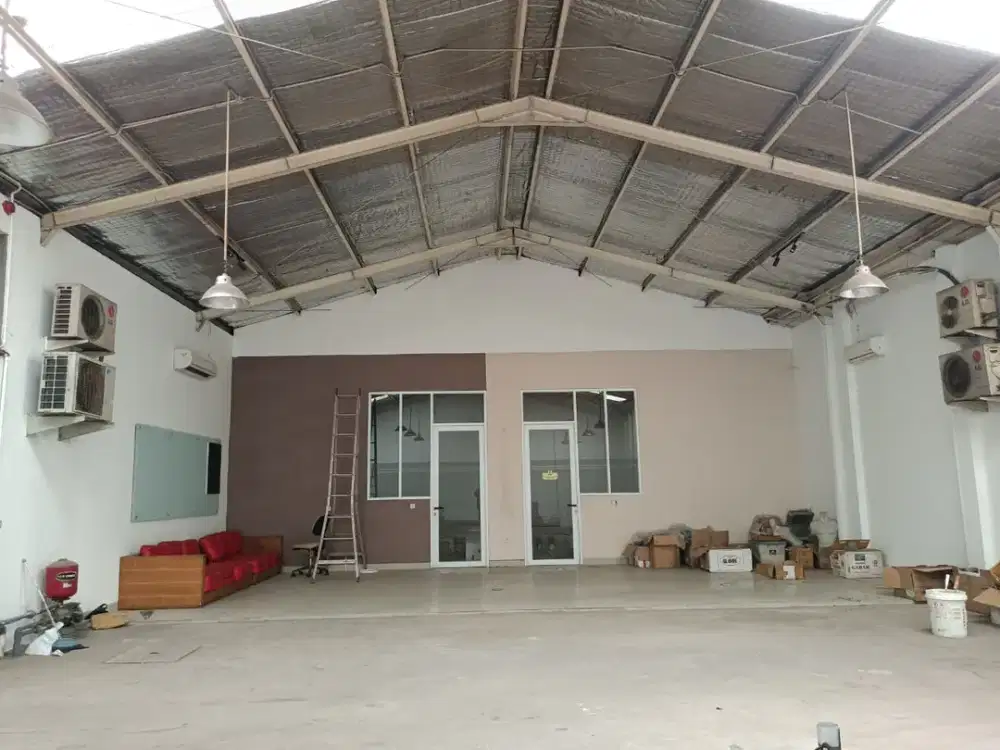 Gudang Strategis Siap Pakai di Kopo Raya Bandung