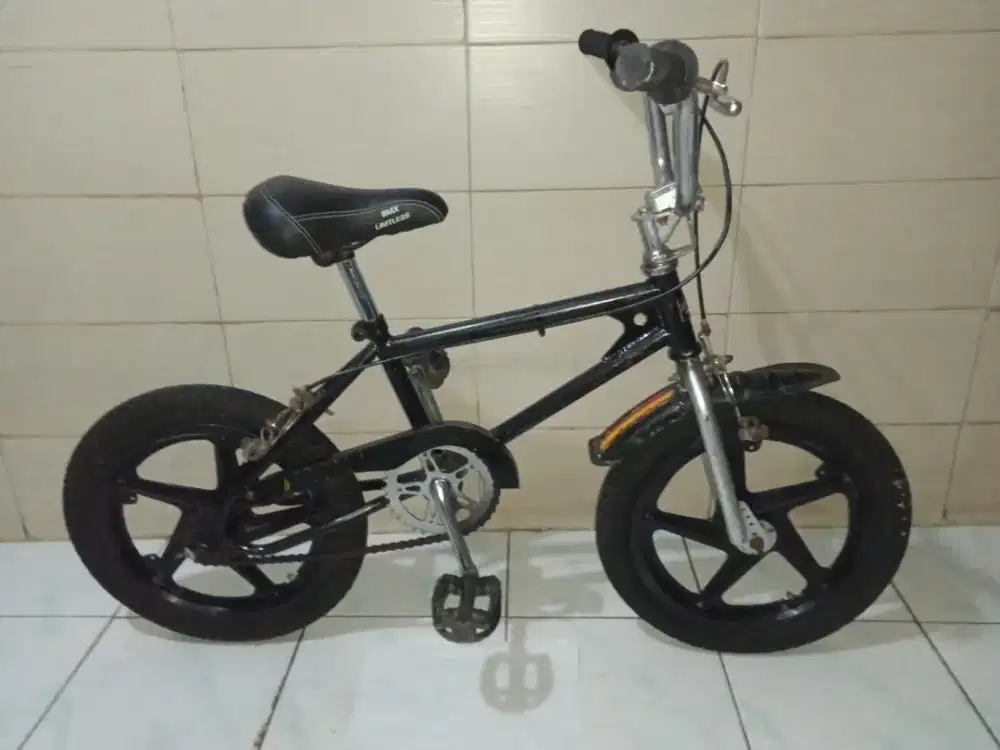 Sepeda bmx old school lucky five