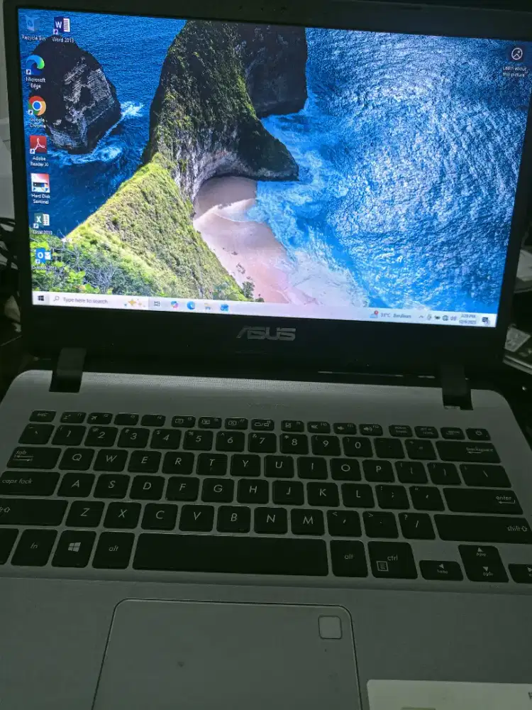 Asus vivobook Asus P1401M