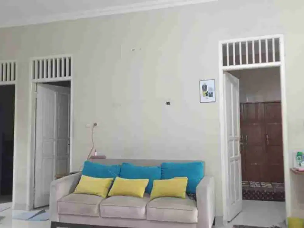 Rumah di Pondok Pucung.