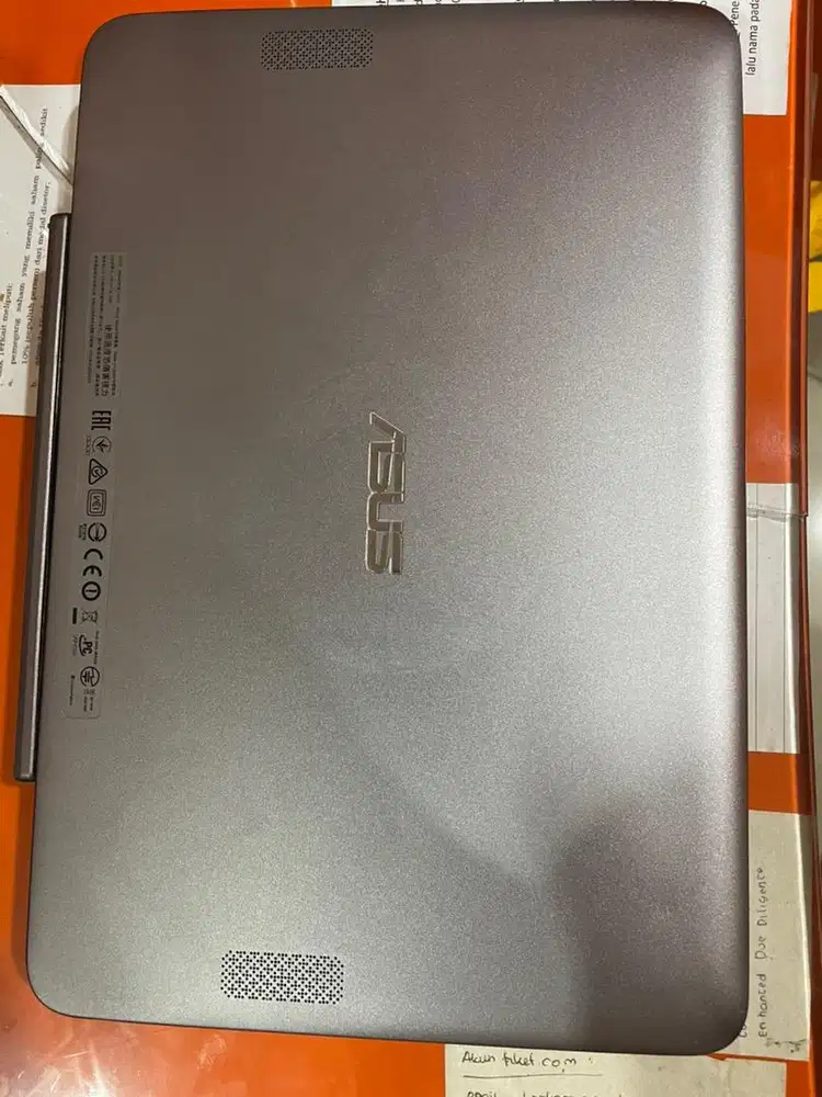Notebook Asus T101HA touch mulus segel