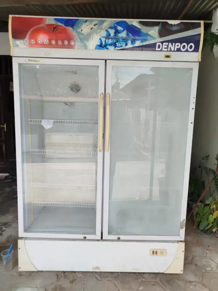 Showcase Denpoo 2 Pintu