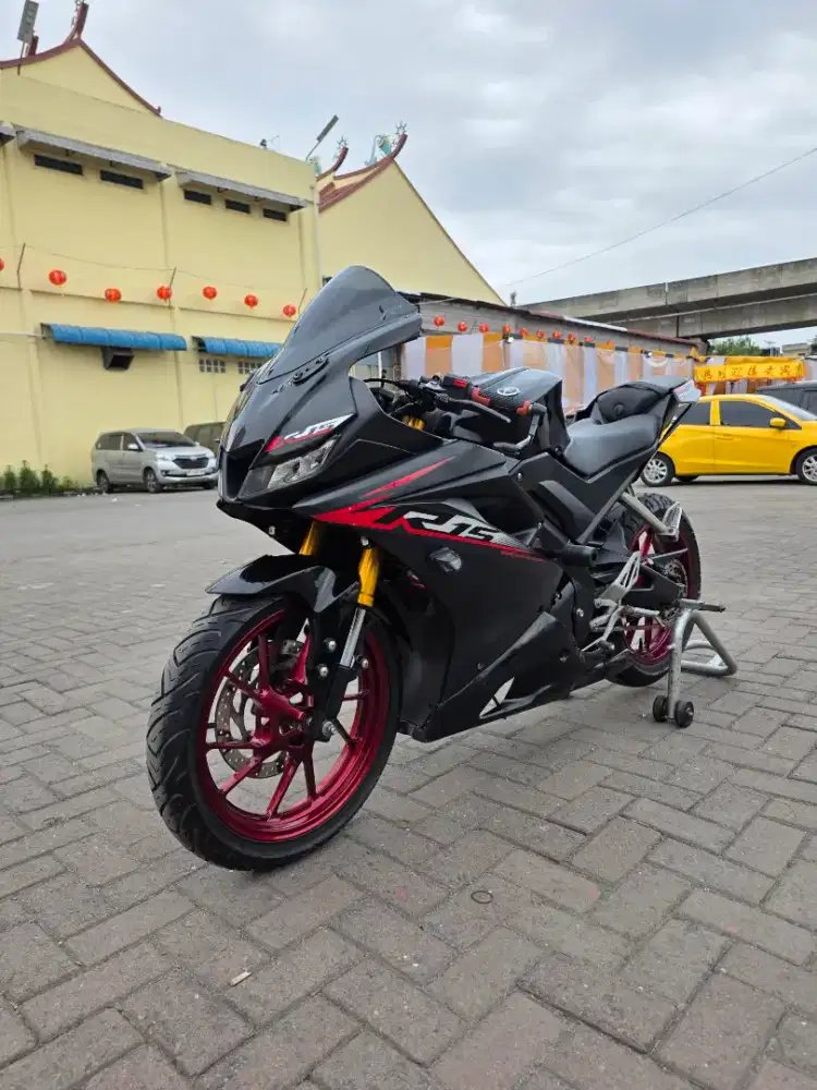 Yamaha R15 V3 Hitam 2019 pemakaian 2020