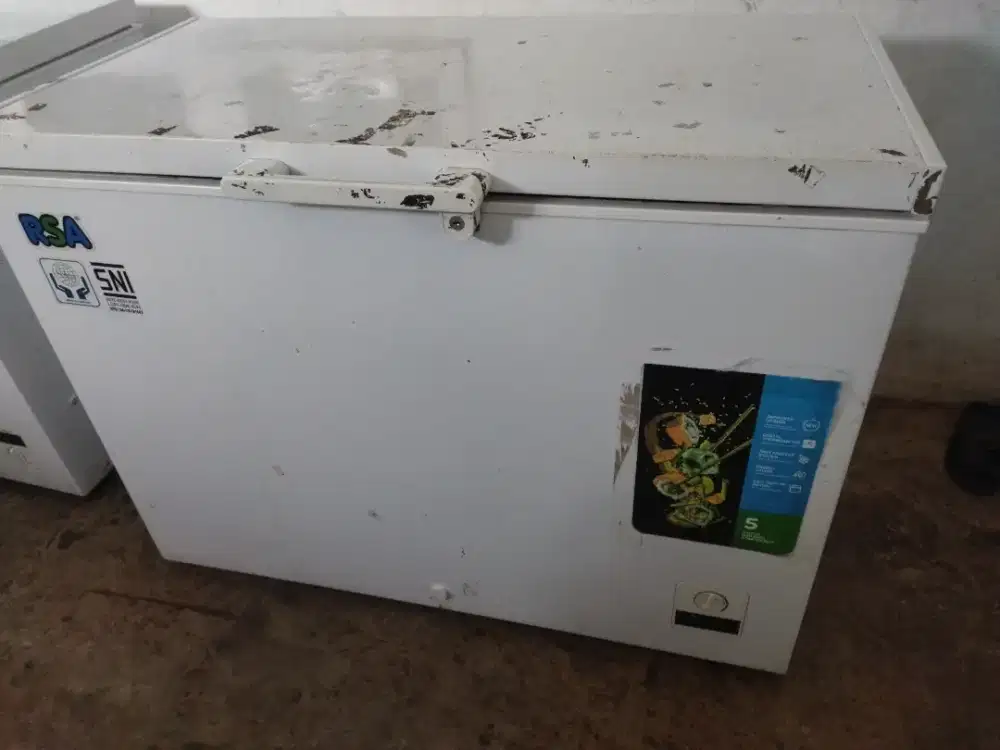 freezer besar 310 liter