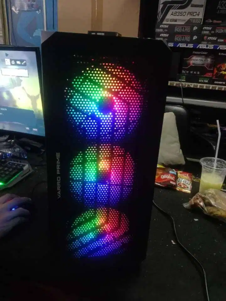 PC gaming Core i5-10400F+VGA RX6600XT 8GB+RAM 16GB+ssd 256GB+HD 500GB