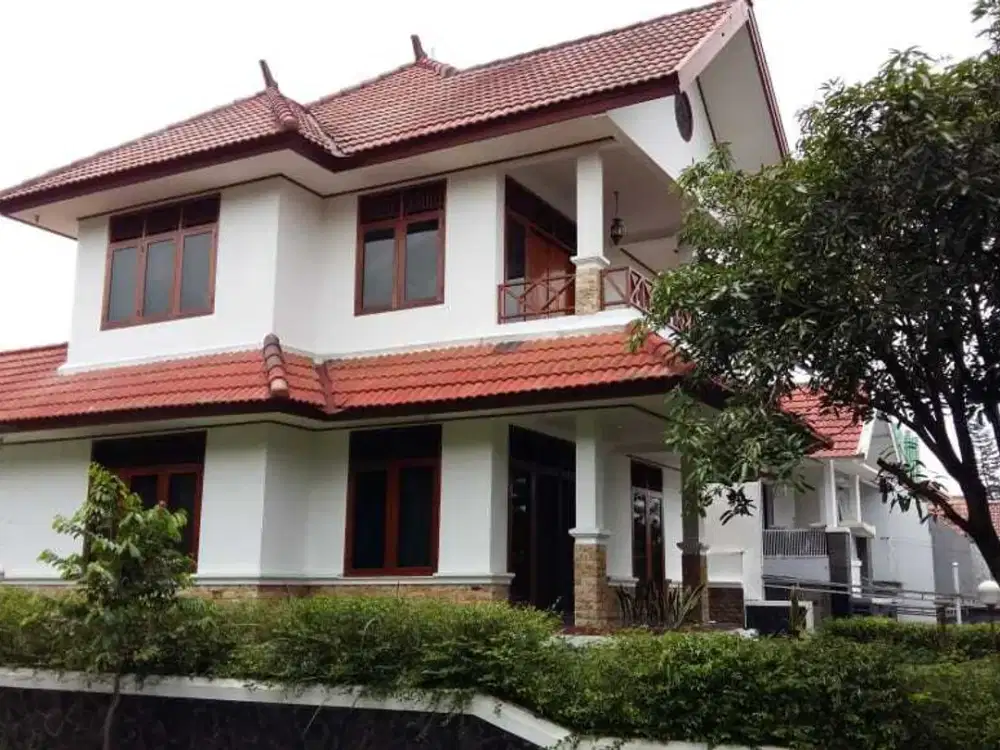 Rumah Bagus 2 Tingkat di Bandung. Nyaman Dan Asri.