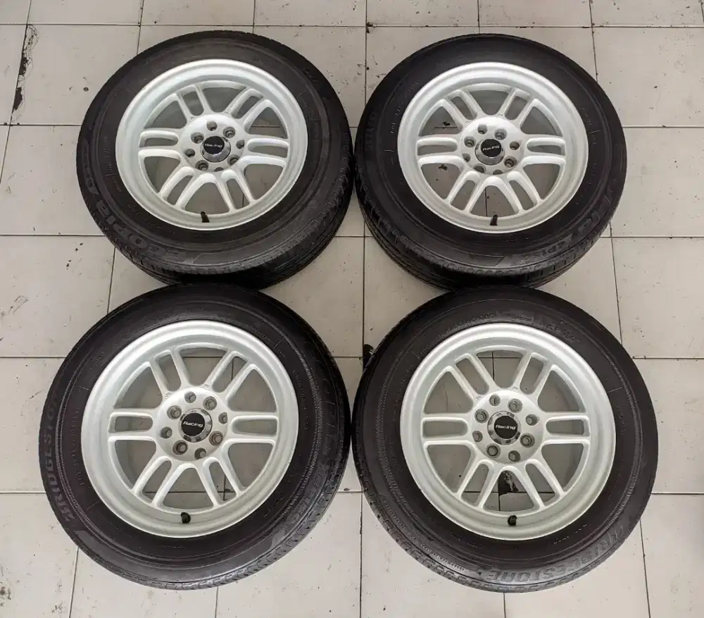 R15 enkei Rpf1 L6,5 Et42 4x100_114+Ban Bridgestone 80%