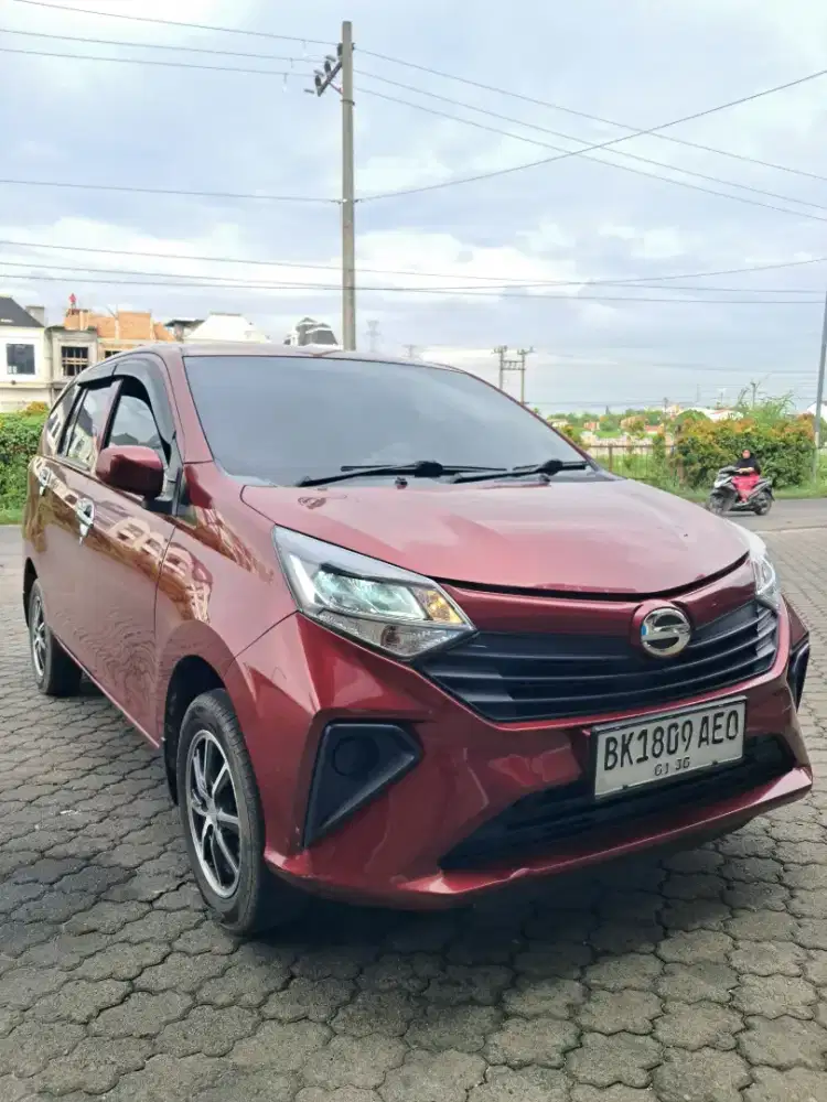 Daihatsu Sigra M 1.0 Manual 2023 Merah Marun