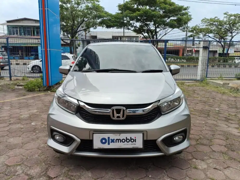 Pajak Panjang TDP 6JT Honda Brio Satya 1.2 E Bensin-MT 2019 Abu