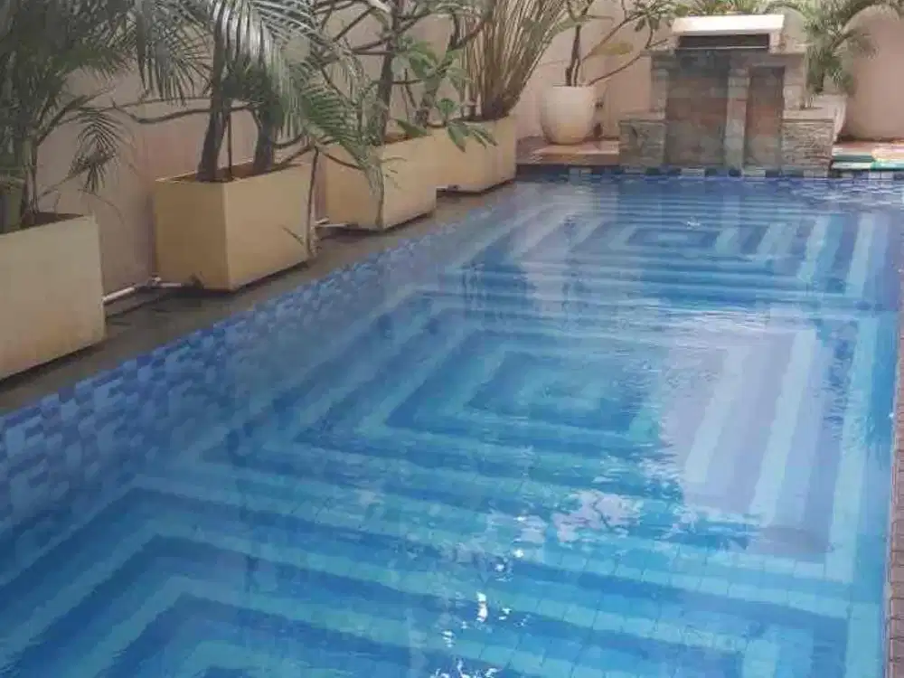 Ada Kolam Renang! Rumah Bagus di Pancoran - Jakarta Selatan