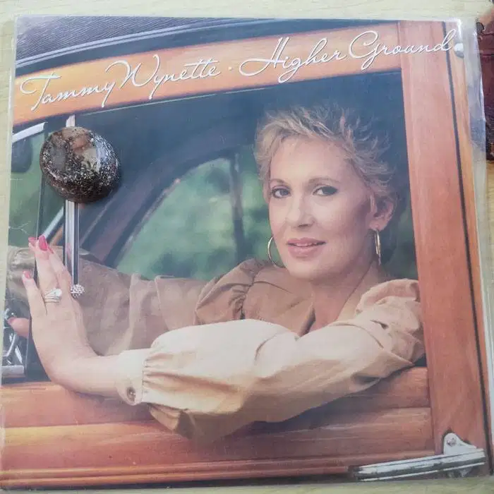 Vinyl HIGHER GROUND by TAMMY WYNETTE - LP - Piringan Hitam - Country