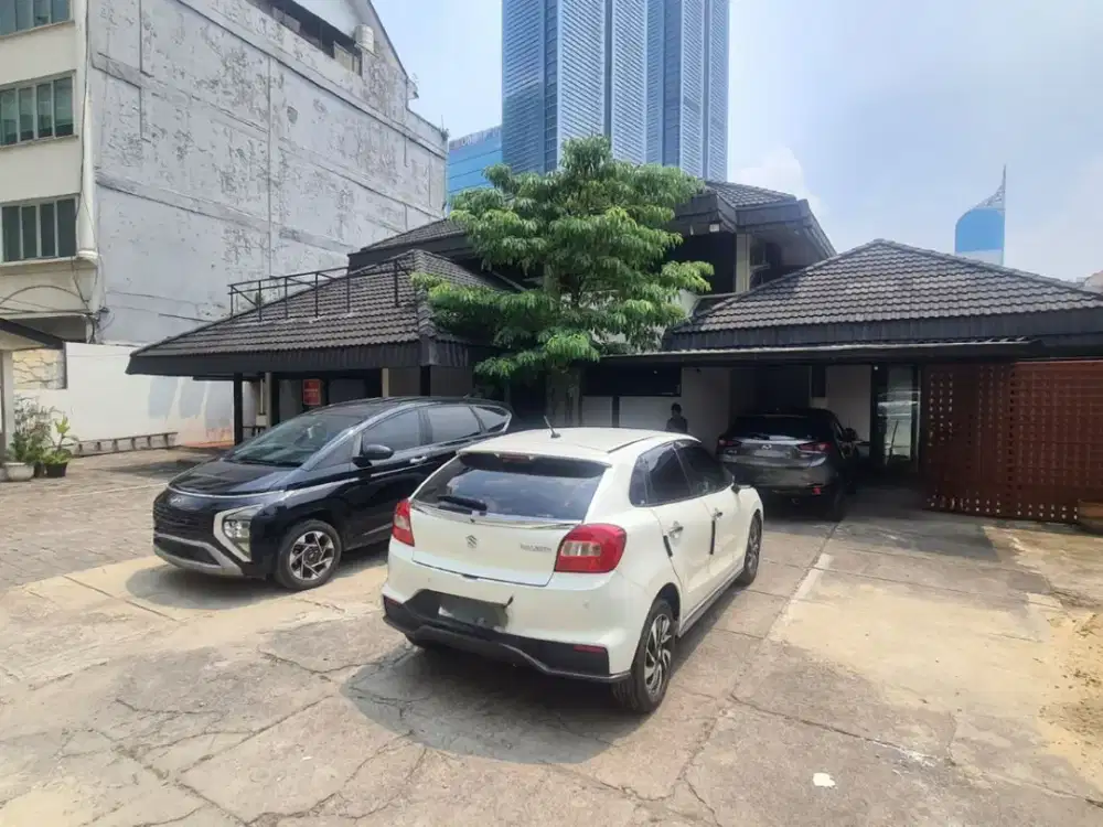 RUANG USAHA EX RESTO 2 LANTAI MENTENG JAKARTA PUSAT DEKAT MALL MRT