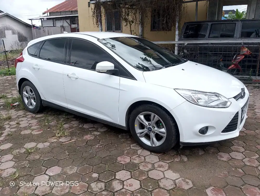 Ford focus 2012/2013 metic plat bjm ss lengkap hidupan semua