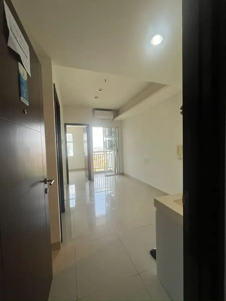 Sewa apartement type unfurnished 2 kamar tidur, ada 2 AC