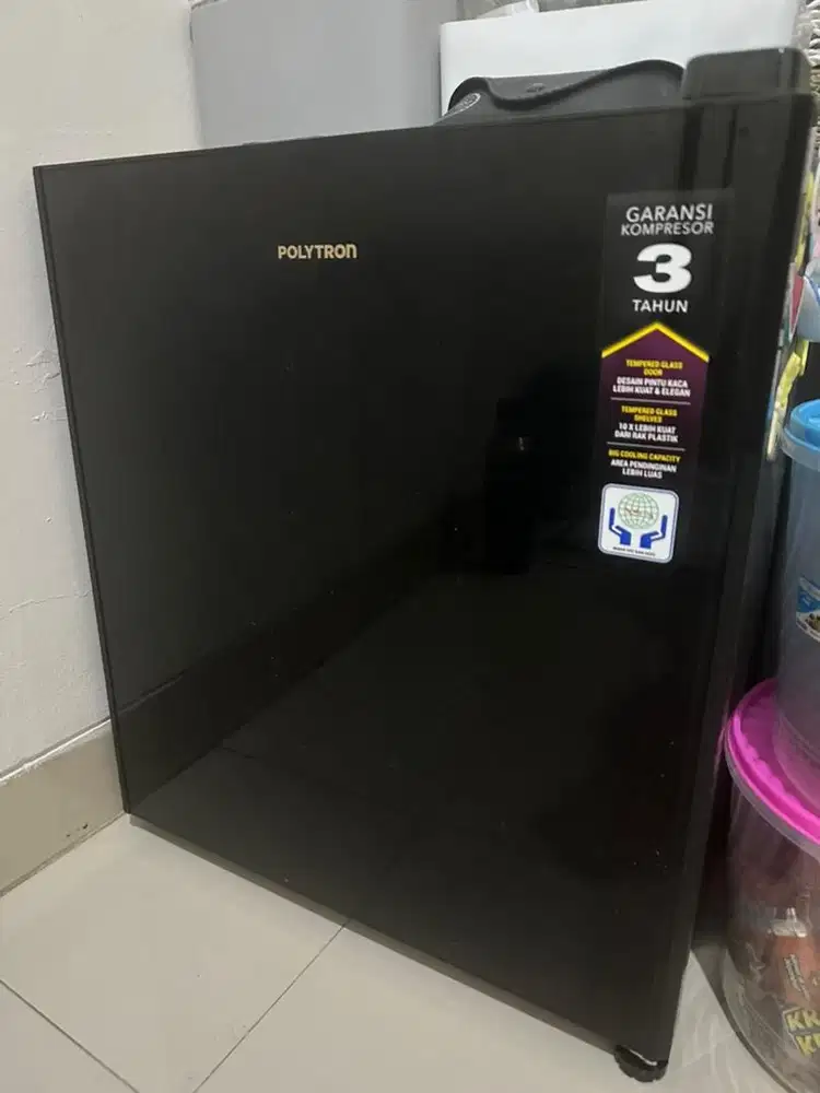 kulkas mini polytron / mini bar