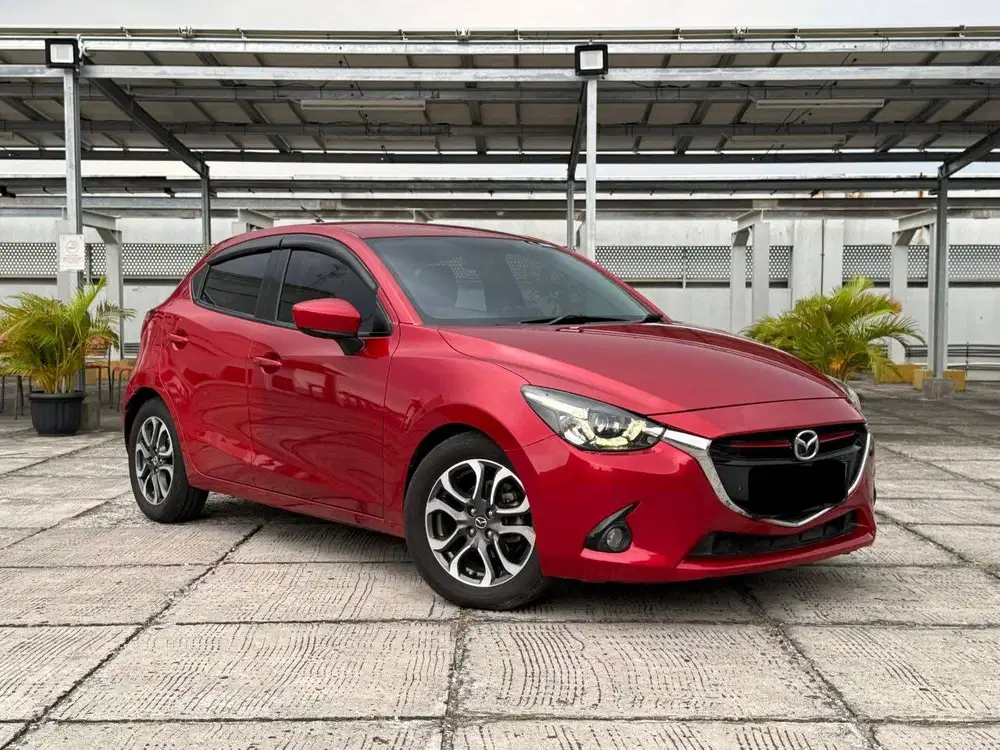 Mazda 2 R Automatic  2015