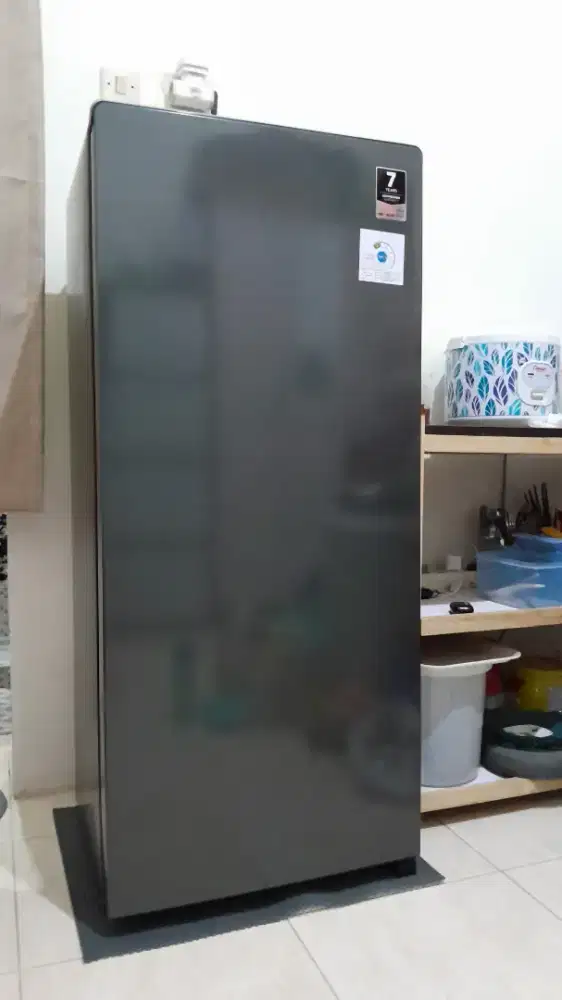 Kulkas AQUA AQR-D225(MDS) Satu Pintu 180 L Like New Lengkap