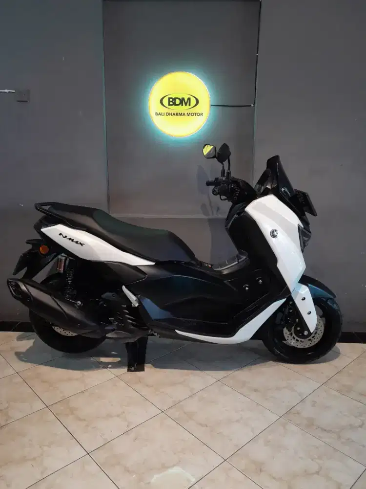 Yamaha. R 15 thn. 2025 cash. Bali dharma motor