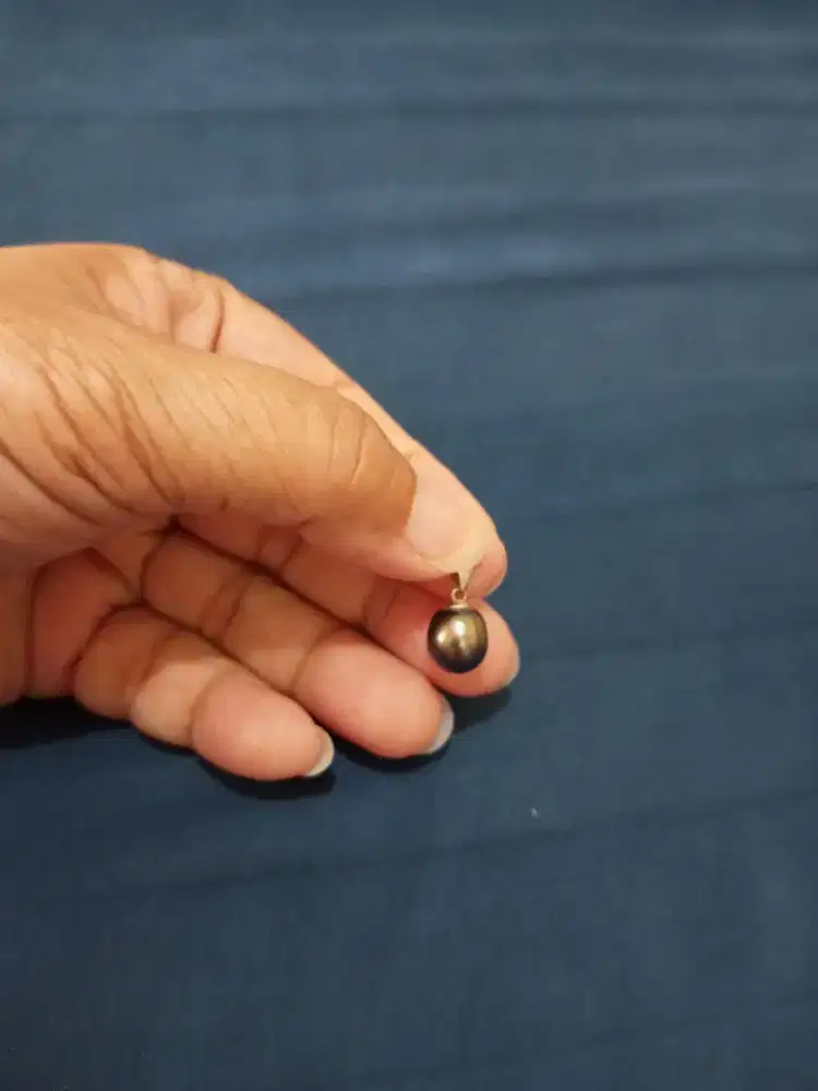 Bandul kalung Mutiara Air laut Asli dengan pengikat Mas putih 750