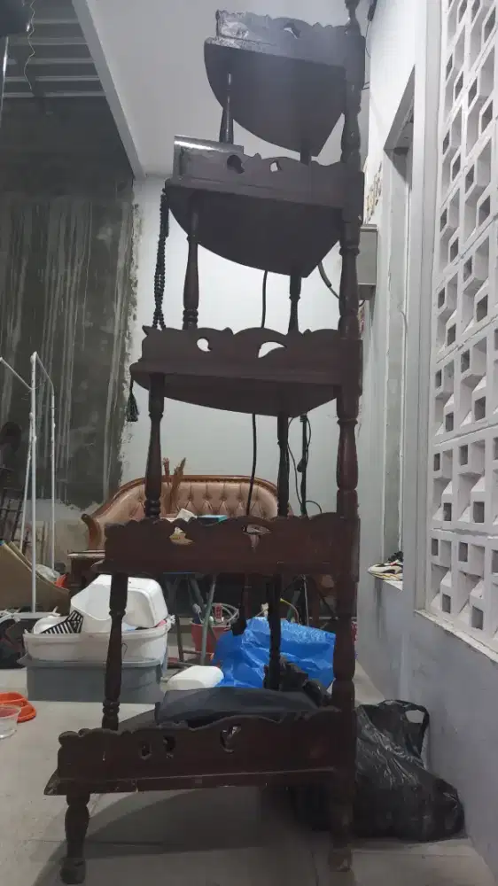 Kursi dan Rak Sudut Jati