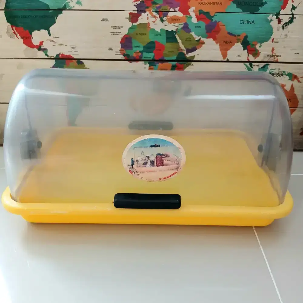 Tempat roti kue plastik tebal tertutup anti debu Nagata, bekas