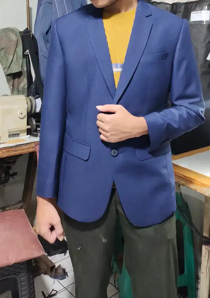 Dibutuhkan penjahit celana kemeja stellan Jas