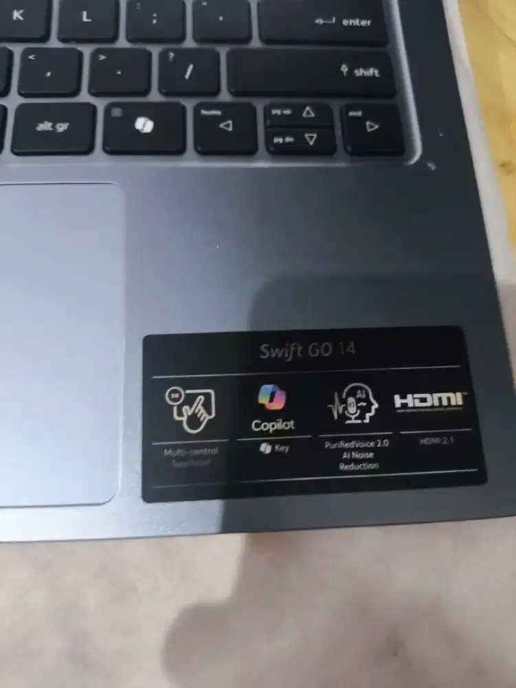 Laptop Acer Swift go