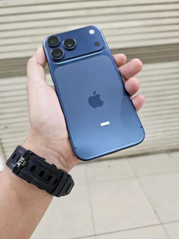 Iphone 17 pro max 256gb resmi Indonesia bh 100% 2 minggu pake