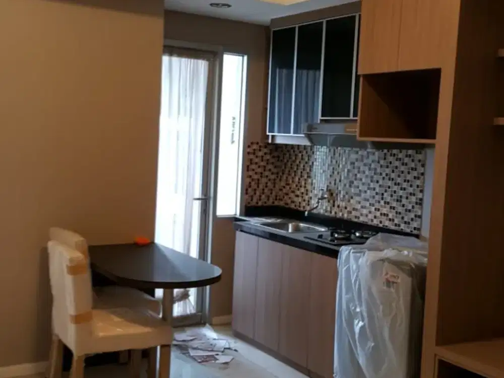 ready unit apartemen green lake sunter,2kamar furnished siap huni,2 AC dan waterheater,view kolam renang