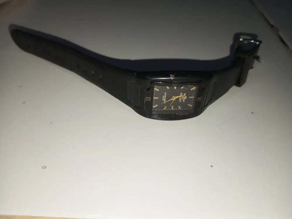 Tepat Waktu Dengan Si Jam Tangan Hitam