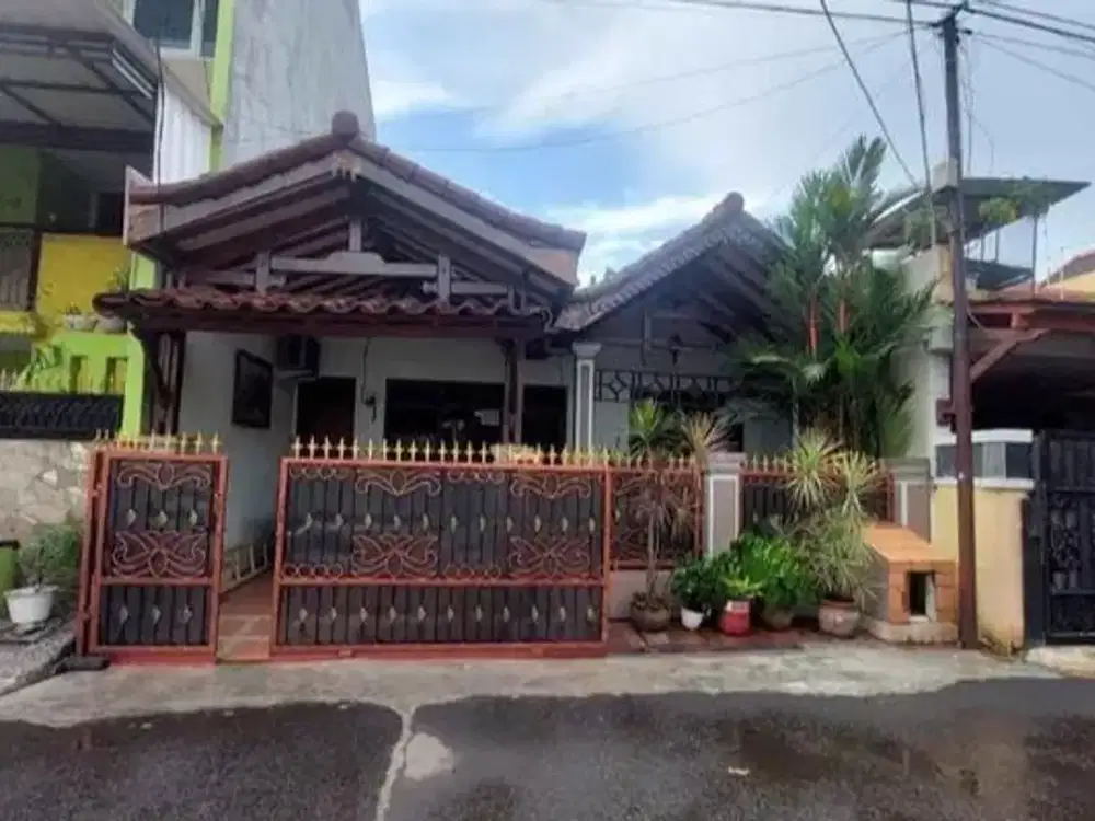 Dijual Rumah Strategis Dekat Sumarecon Lokasi BJI Danita Kota Bekasi