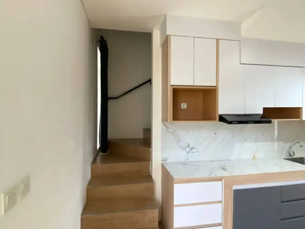 Fdeg. Disewakan Rumah di Cluster Waterfront Lippo Cikarang