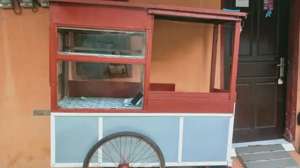 Di jual rombong baru jadi belum pernah dipakai