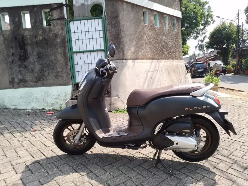 SCOOPY HITAM KEYLESS TH 2023, DP 500 RIBU
