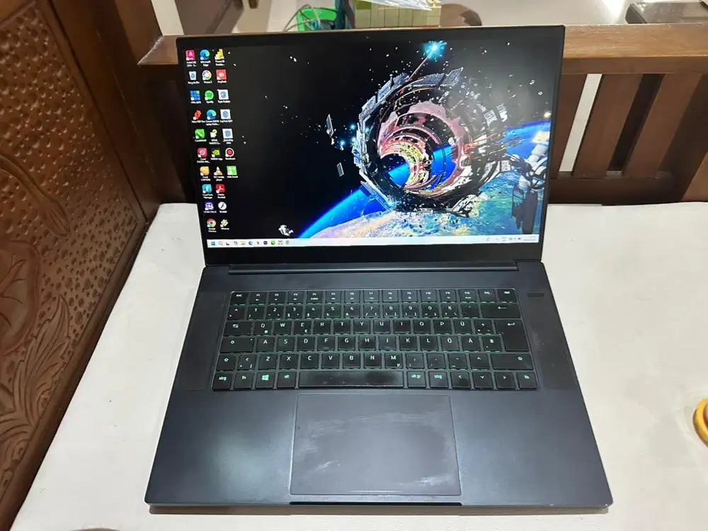 Razer blade base mid 2019