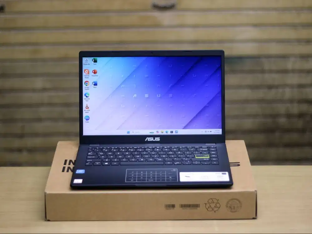 Asus E410MA SSD 512GB / Fullset