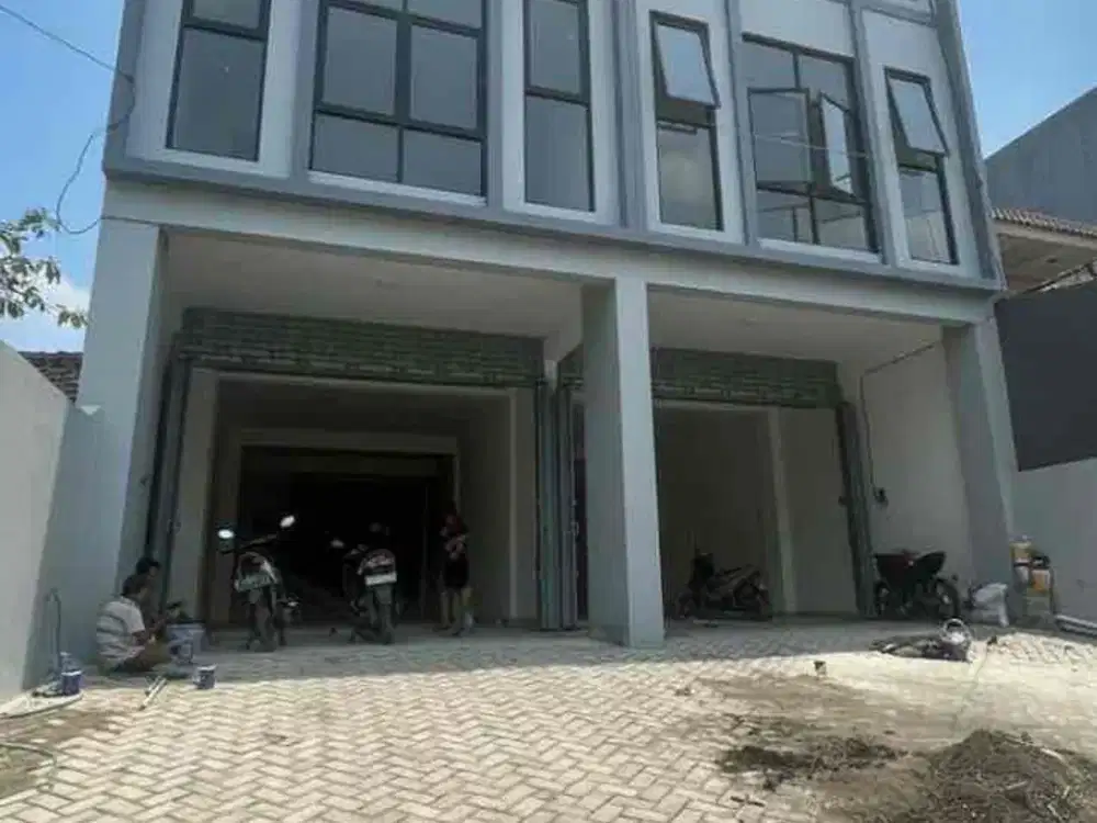 Raya Pucang Anom 3 Lantai! Sewa Ruko Baru Gress Lokasi Ciamik Nol Jalan Raya