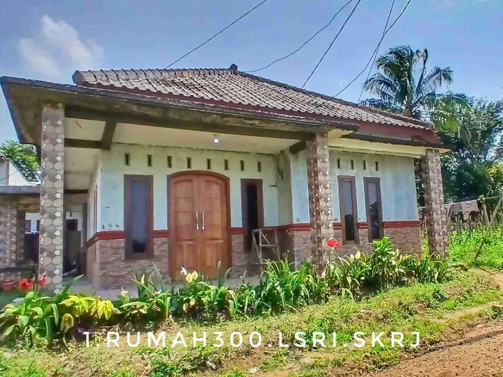 Dijual rumah warlok pinggir jalan view bagus dekat kota