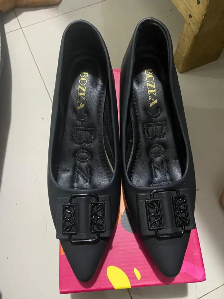 Heels size 39 tinggu 5cm baru sekali pakai!!!