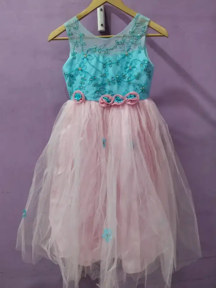 BAJU PESTA ANAK UNTUK ACARA FORMAL DAN NON FORMAL