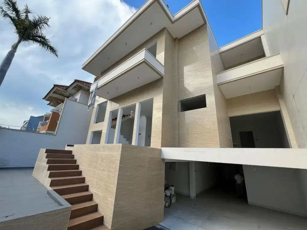 Rumah Baru Gress di Puri Widya Utama, Citraland, SBY