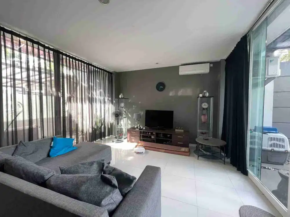 FOR SALE!! Rumah di Sunset Garden – Sunset Road, Bali
Rumah nyaman di kawasan strategis Sunset Garden, dekat Seminyak dan Kuta.