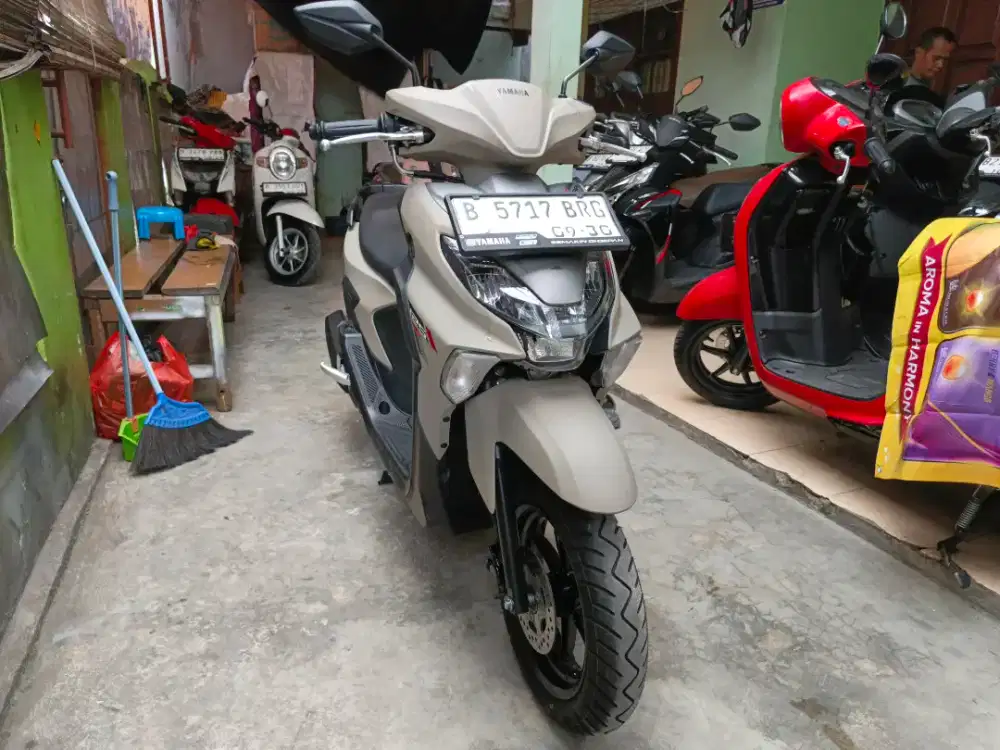 BLN 9 YAMAHA GEAR ULTIMA HYBRID 2025 KM LOW BS TT 2024 DI CILEDUG ORI