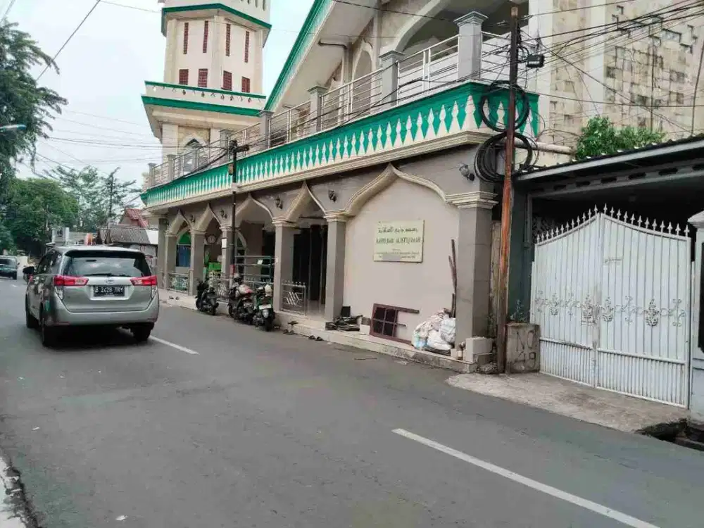 JUAL CEPAT BU RUMAH + KOSSAN PINGGIR JALAN FULL FURNISH DAN FULL PENYEWA DI BATUAMPAR,CONDET JAKARTA TIMUR