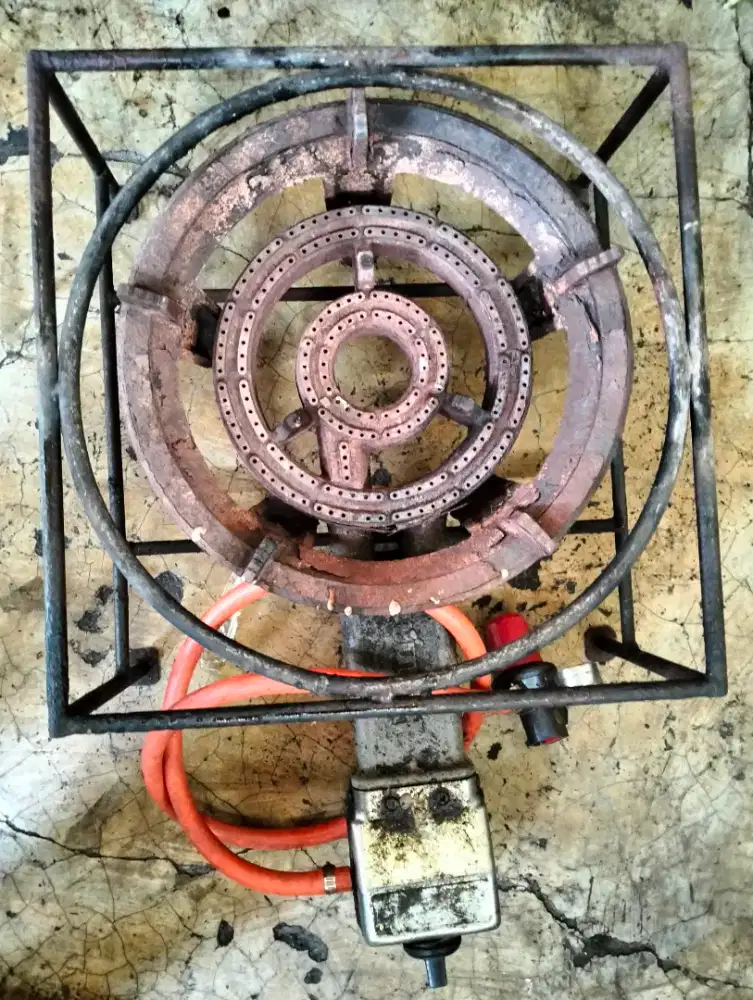 Kompor Tegangan Tinggi