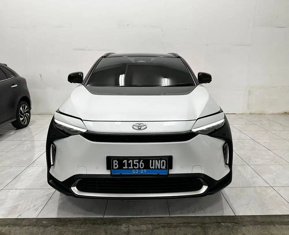 Toyota BZ4X EV 2023 Range 500km Full Ori Seperti Baru