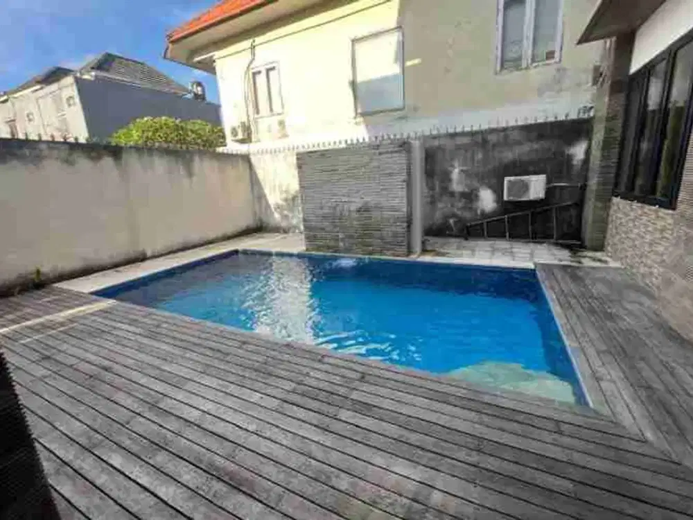Rumah semi Villa Tukad Badung Renon Denpasar Bali