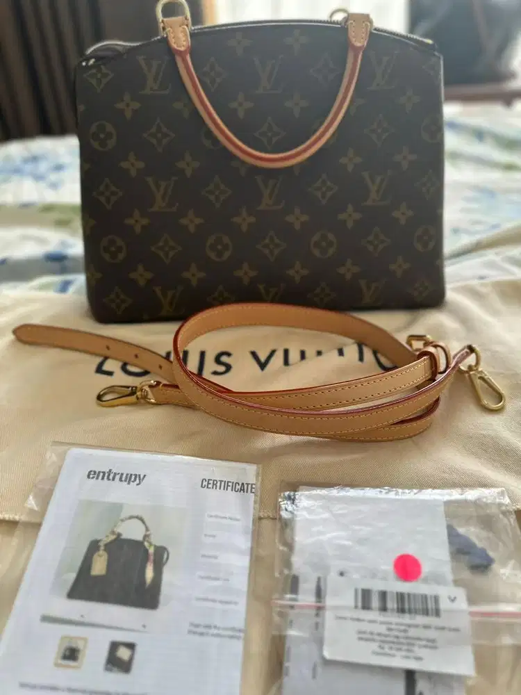 Tas lv petit palais monogram like new 2021