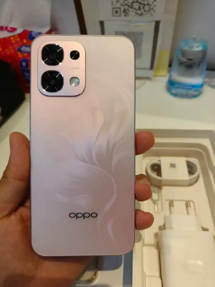 Oppo A6pro 8/256 baru paki 1 bulan